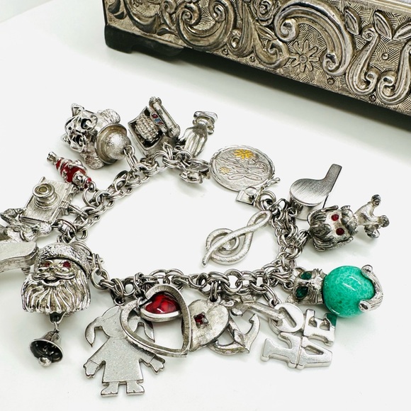 Vintage Sterling Charm Bracelet - Picture 9 of 17
